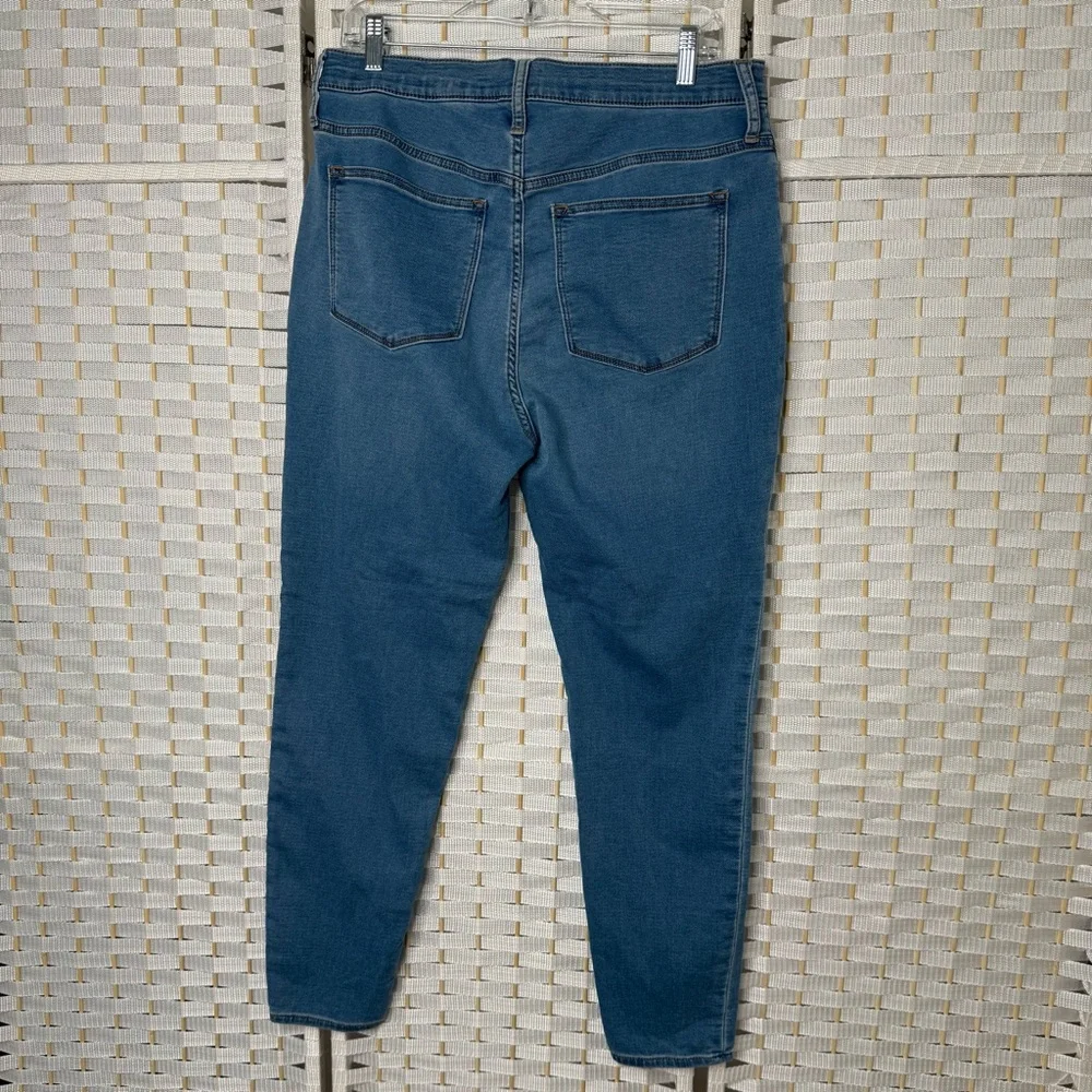 ! J. CREW 9
